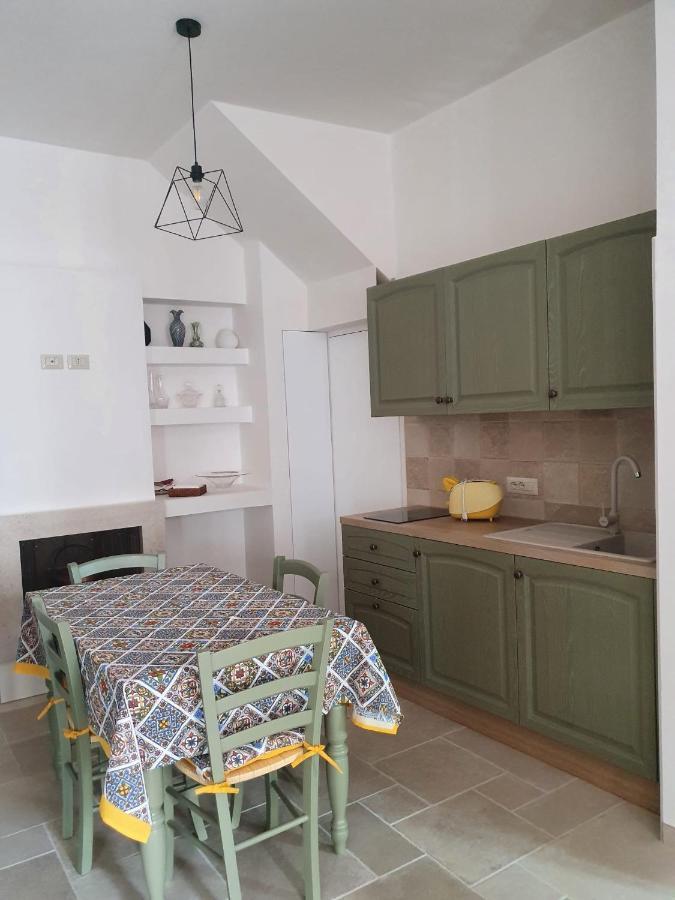 A Due Passi Dal Centro - Monte Grappa Villa Alberobello Luaran gambar